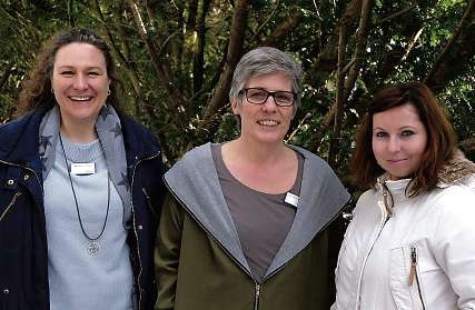 Das „Team Organisations- und Qualitätsentwicklung“ mit Alexandra Thomke, Britta Borchert-Ehlers und Cindy Neumann (v.li.) begleitet viele Prozesse in der Diakonie Altholstein – insbesondere die Fortbildungen im Bereich Pflege und Service. FOTO: HFR